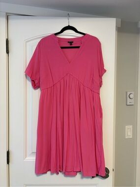 Torrid Flowy V-Neck Short Sleeve Women’s Dress - Pink